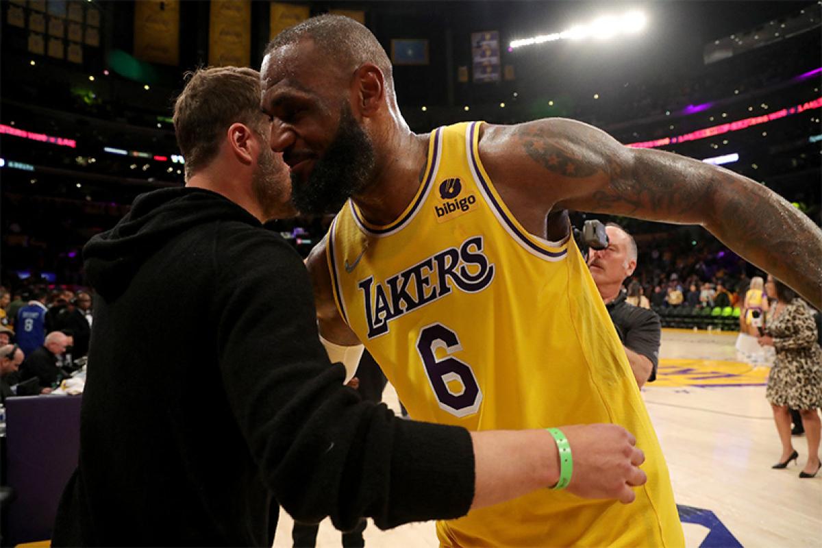 NBA, LeBron James è devastante: 50 punti e vittoria contro Washington