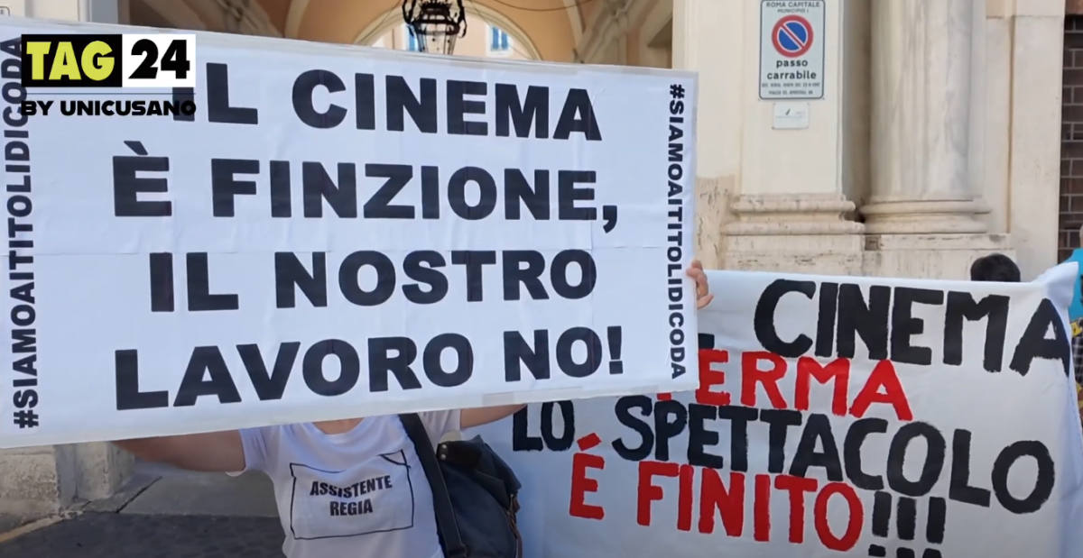 Manifestazione mondo del cinema 4 giugno 2024 a Roma, lavoratori scendono in piazza: “Cinecittà è un deserto. La disoccupazione è arrivata al 60%” | VIDEO