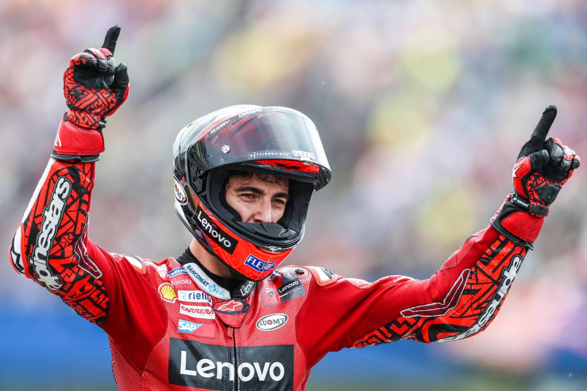 MotoGP, Pecco Bagnaia vince il GP di Assen davanti a Marco Bezzecchi