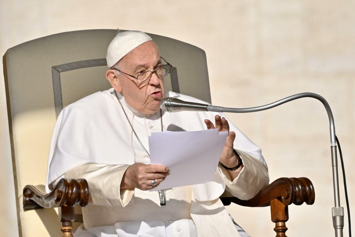 Papa Francesco: “La violenza sulle donne va eliminata dalle radici”