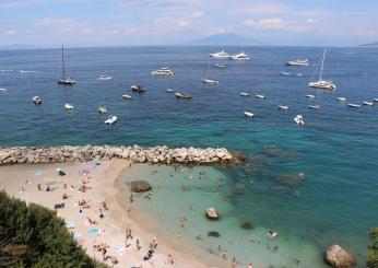 Capri, rinvenuto un cadavere oggi in mare nella baia di Marina Piccola: “Aveva una profonda ferita alla testa”