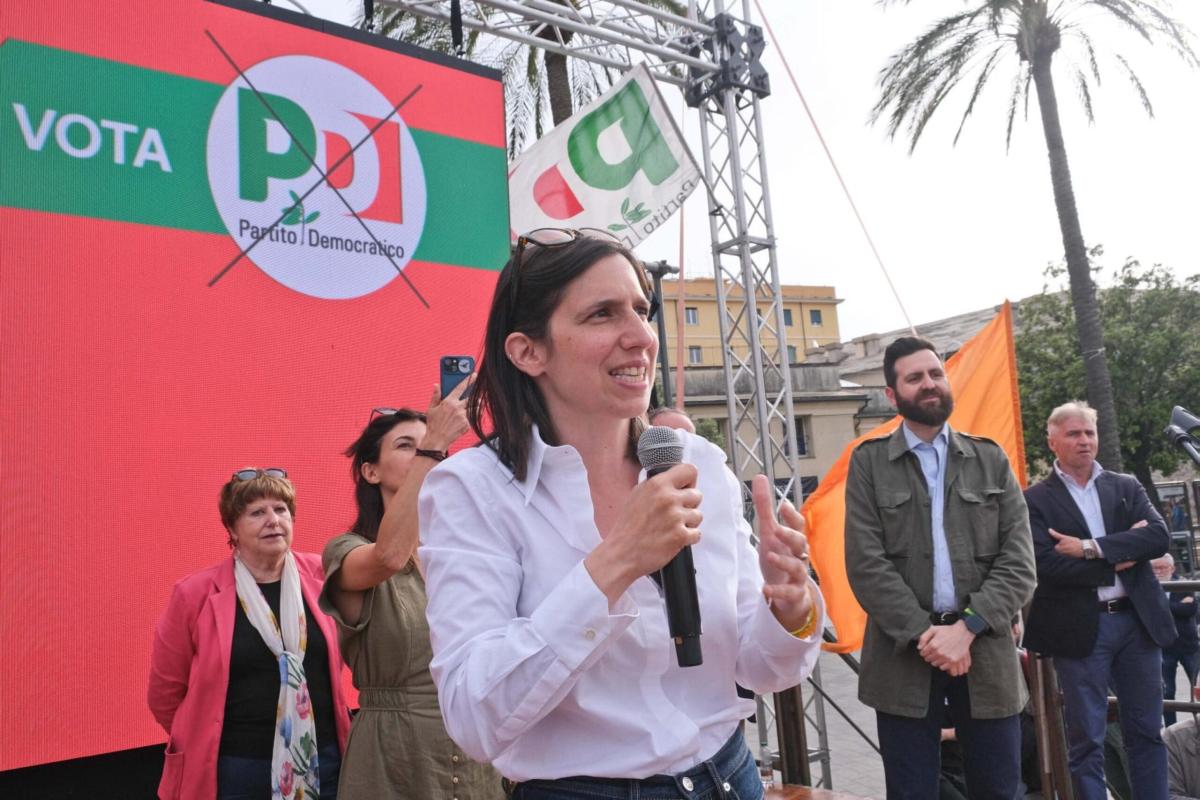 Inchiesta Genova, Schlein in Liguria: “Toti si deve dimettere per opportunità politica” e poi lancia la coalizione per le regionali | VIDEO