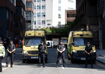 Dopo l’accoltellamento a Southport si allargano i disordini a Londra: cosa sta succedendo in Inghilterra