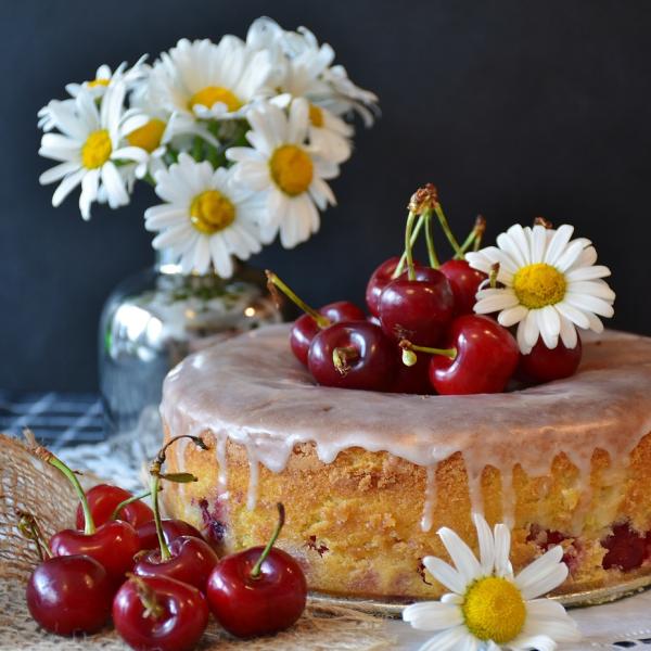 Voglia di dolce? Ecco la torta di ciliegie e mandorle