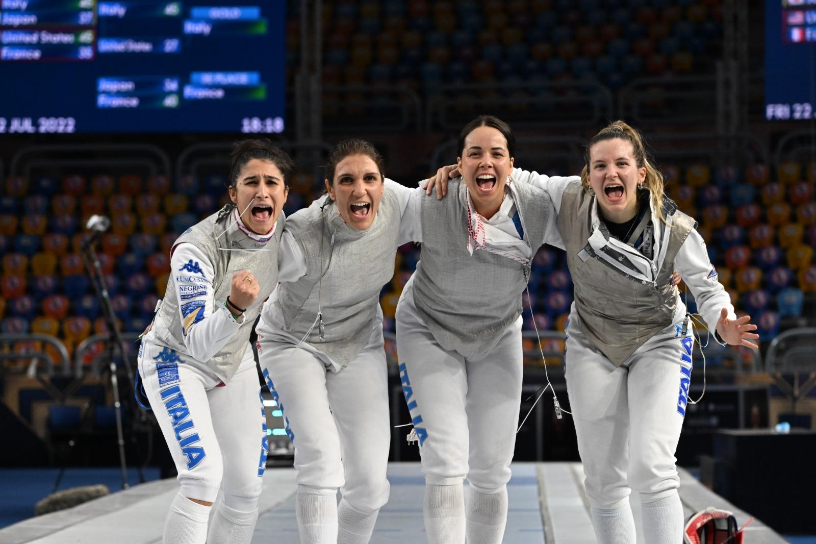 Mondiali scherma, Il fioretto a squadre è d’oro