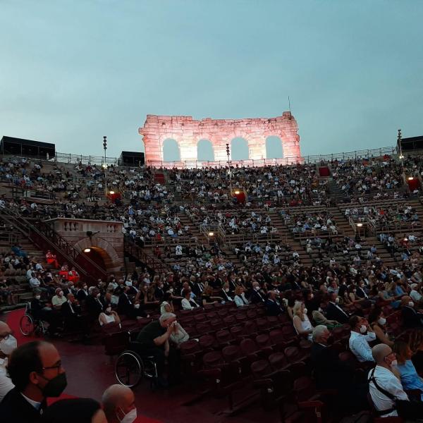 La notte di RTL 102.5 all’Arena di Verona, curiosità e dettagli