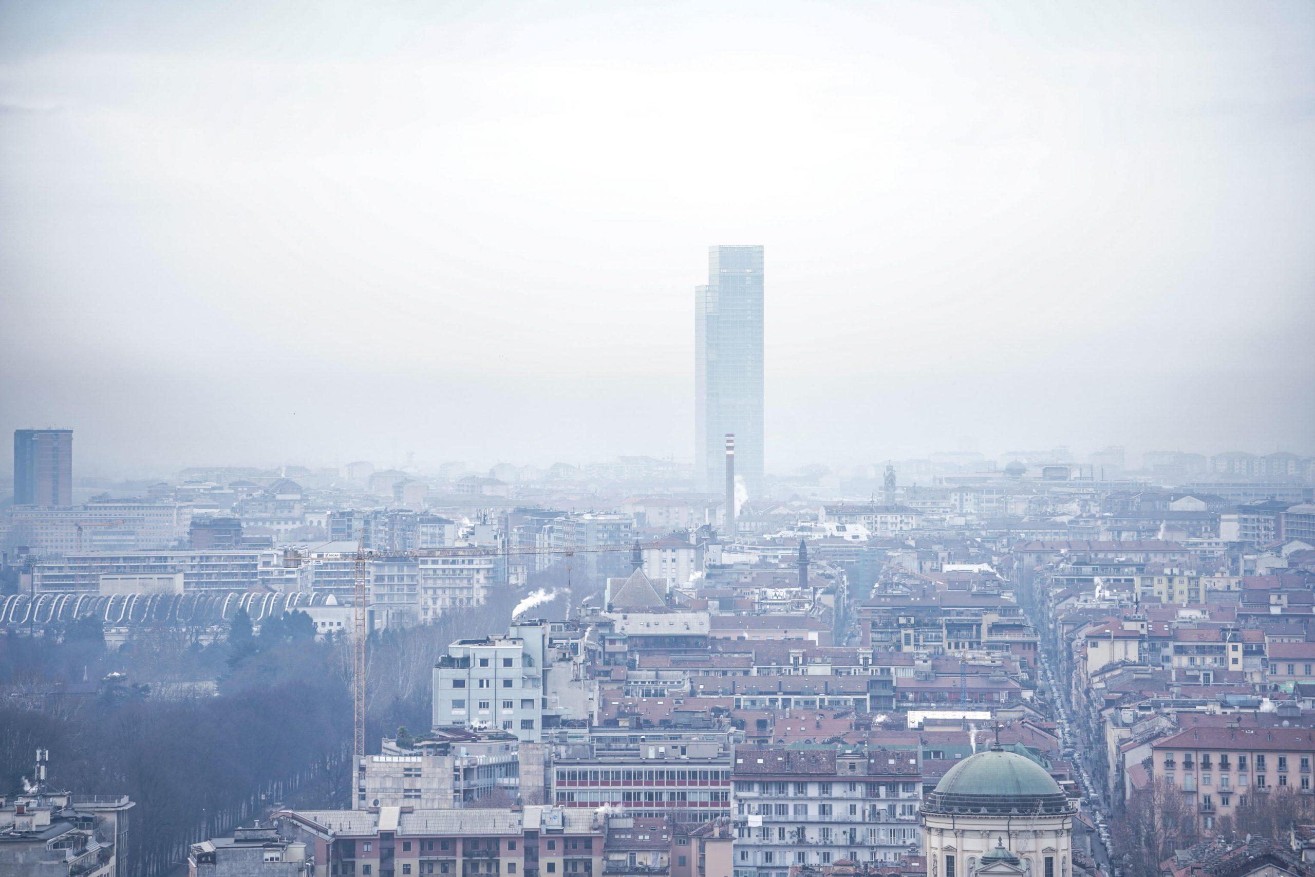 Allerta smog a Torino, confermato il livello arancione:  le misure previste