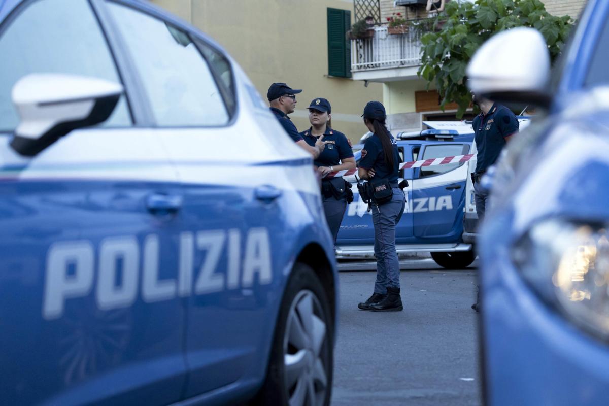 Roma, furgone rubato a La Rustica e inseguimento con la polizia: fe…