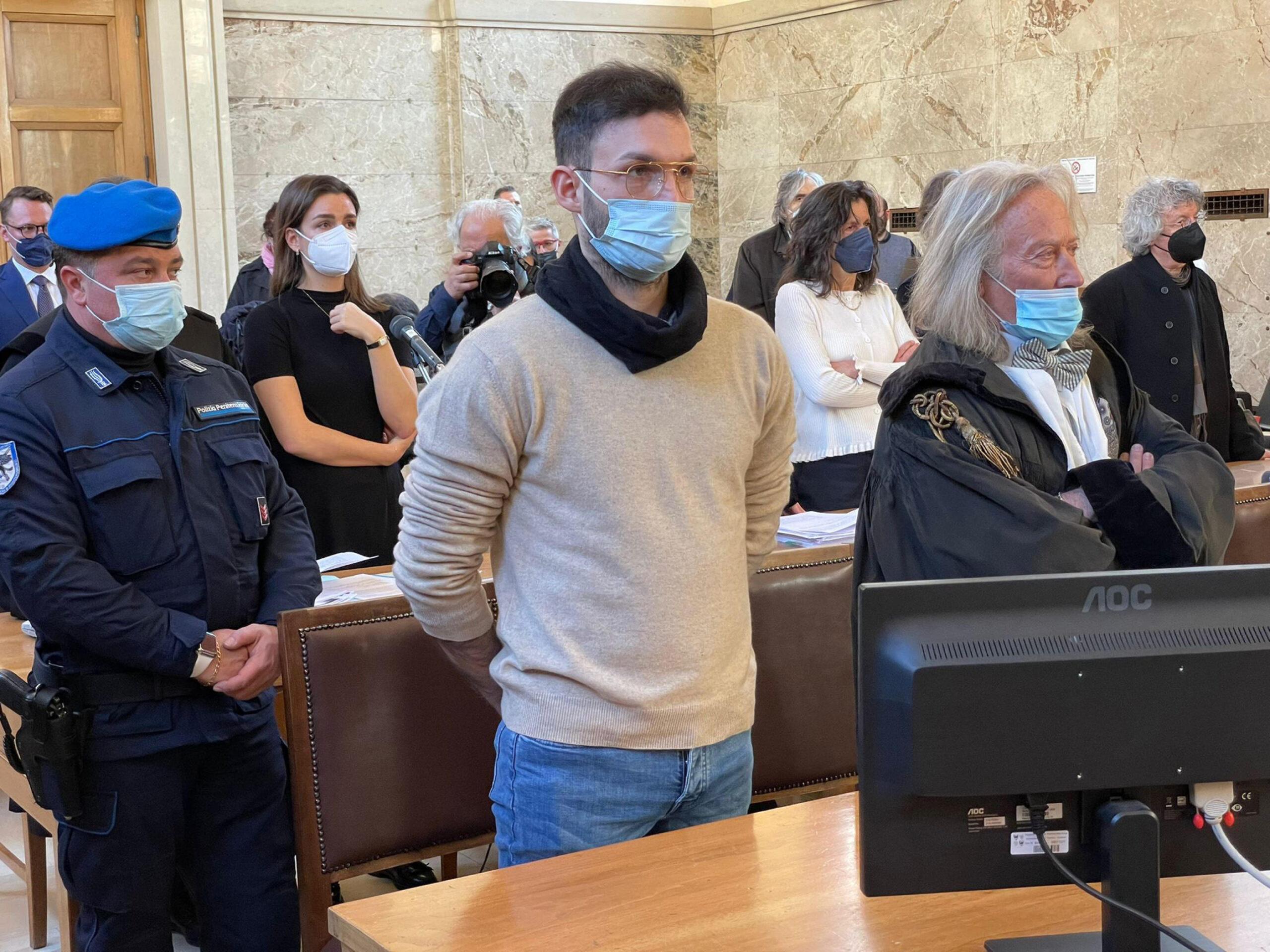 Benno Neumair, verso il processo d’Appello per l’omicidio dei genitori: la difesa chiede una nuova risonanza magnetica