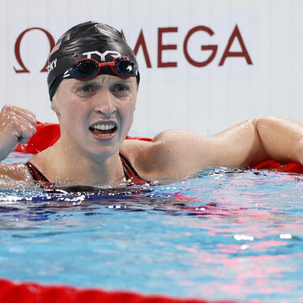 Chi è Katie Ledecky? Età, palmares e segreti della dominatrice nei 1500m alle Olimpiadi di Parigi 2024