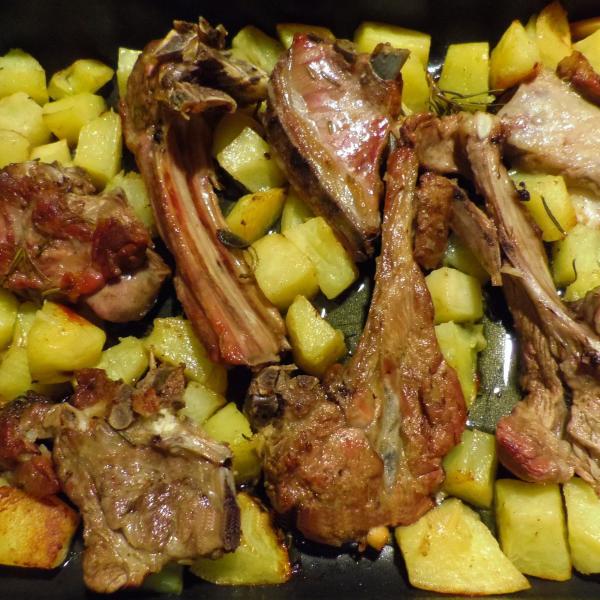 Come preparare l’agnello al forno per Pasqua