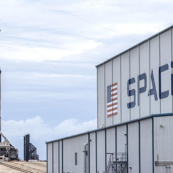 SpaceX ed Elon Musk nella storia, ecco la prima passeggiata spaziale privata: quando avverrà