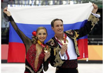 Roman Kostomarov, il campione olimpico russo di pattinaggio perde gli arti a causa di una polmonite