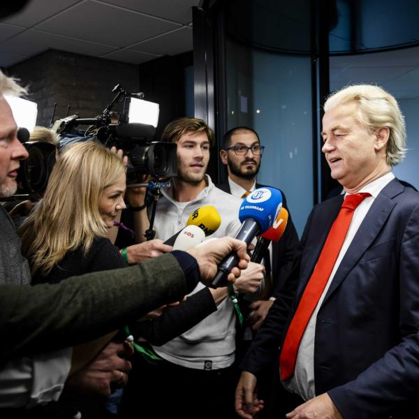 Olanda, il Vvd di Yesilgoz chiude la porta in faccia a Wilders: “No alla coalizione ma d’accordo su alcuni temi”