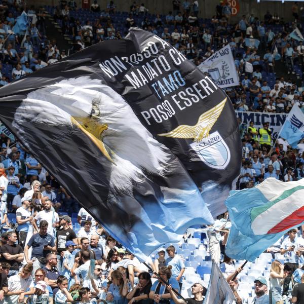 Lazio-Empoli, la voce dei tifosi: “I ragazzi del ’74 sono sempre fantastici, un emozione di padre in figlio” | VIDEO