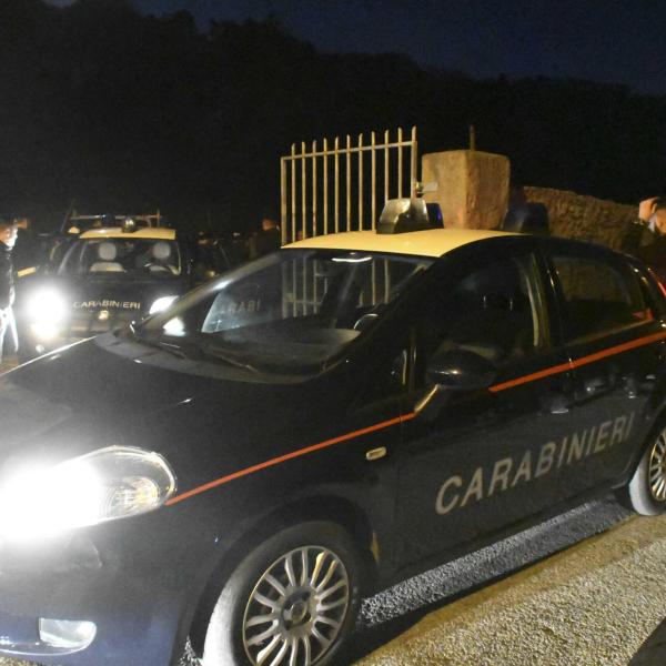 Omicidio shock a Benevento: ucciso a coltellate e decapitato dal fratello. Gettata la testa la balcone