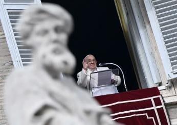 Angelus, papa Francesco invita alla sobrietà nell’uso dei social e invoca la pace nel Caucaso meridionale