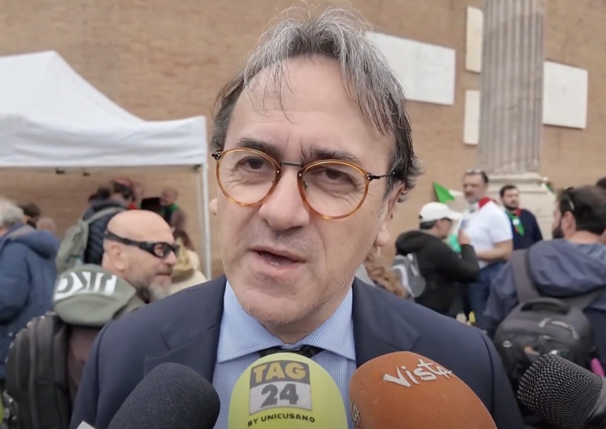 25 aprile, Bonelli (Avs) attacca il governo: “Alcuni ministri il fascismo lo hanno nel Dna” | VIDEO