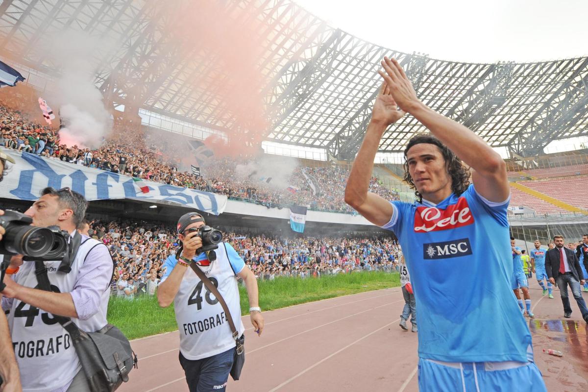 Napoli, la gioia di Cavani: “Emozionato per lo Scudetto, prometto c…