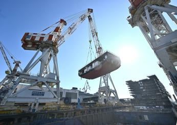 Gorizia, incidente sul lavoro a Monfalcone oggi: operaio schiacciato dall’ascensore di una nave, è grave