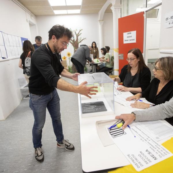 Elezioni parlamentari in Catalogna 2024, gli exit poll premiano i socialisti: secondo il partito indipendentista di Puigdemont