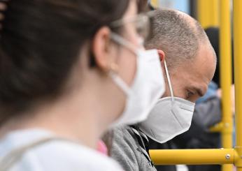 Hong Kong, braccialetto elettronico per chi è in quarantena COVID