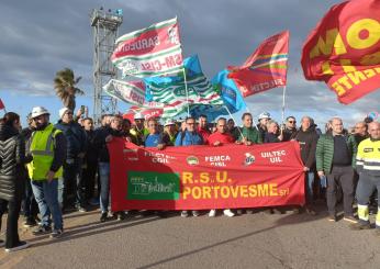 Portovesme Srl news, corteo all’ingresso principale. I lavoratori: “Abbiamo concordato il blocco dei cancelli”.