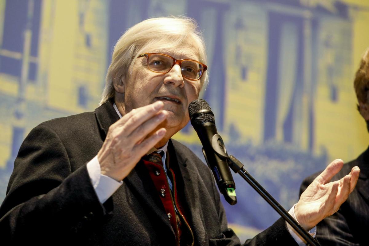 Vittorio Sgarbi dopo l’incontro con Giorgia Meloni a Palazzo Chigi: “Mi sono dimesso”