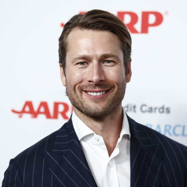 Chi è Glen Powell? Età, carriera ed ex fidanzata della star di “Tutti tranne te” e “Twister”