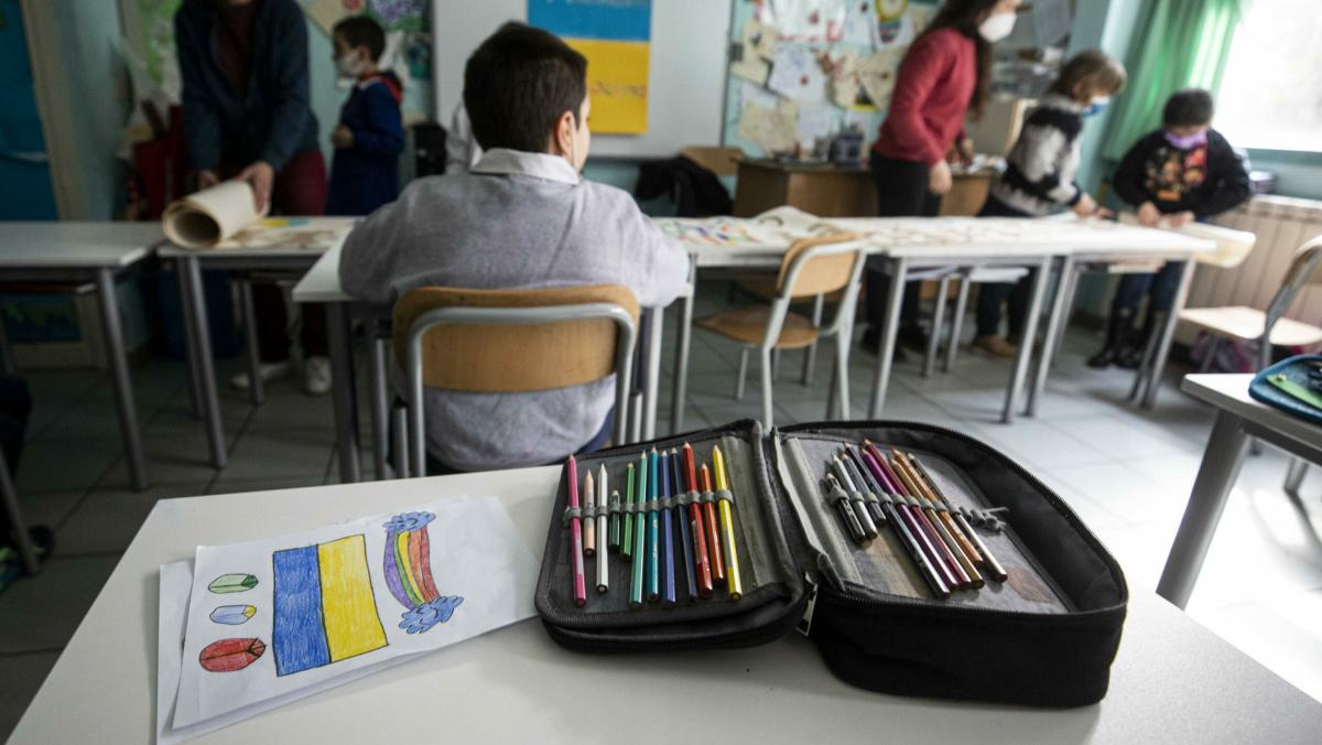 Festa del papà negata? Scoppia il caso della scuola dell’infanzia “Ada Negri”: la verità dietro le polemiche mediatiche