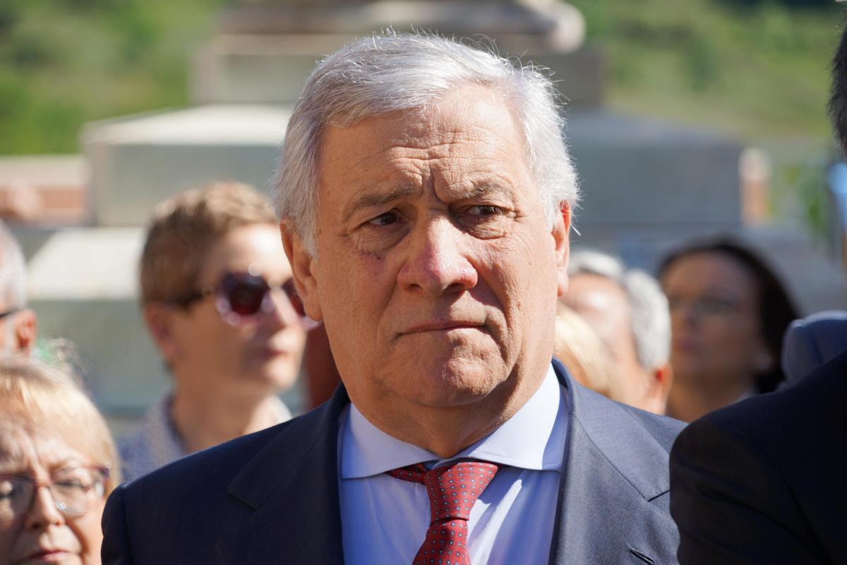 Guerra Russia, Tajani: “Nessun soldato italiano andrà a combattere in Ucraina. Riservisti? Idea può essere utile” | VIDEO