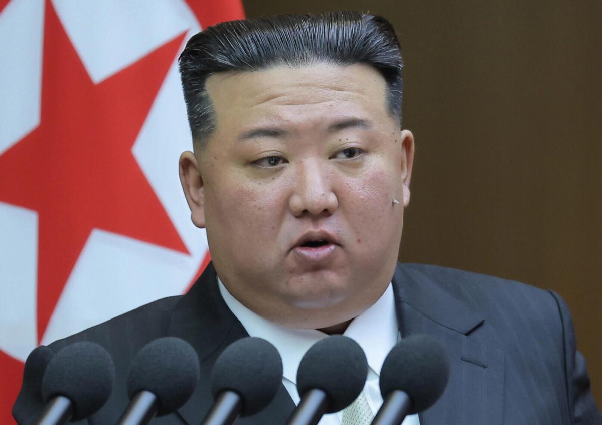 Corea del Nord, l’ultima novità di Kim Jong-un: armi nucleari in Co…