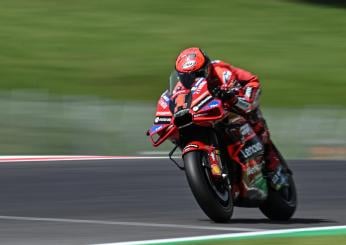 MotoGP, pole record di Bagnaia, dietro i fratelli Marquez