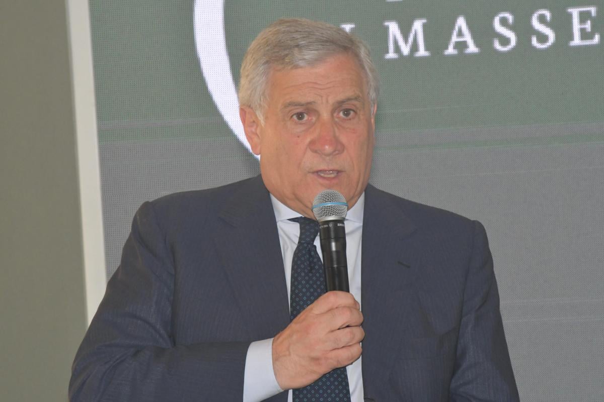 Antonio Tajani fissa il nuovo obiettivo di Forza Italia: “Alle politiche del 2027 toccheremo il 20%”