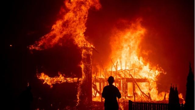 Le donazioni di Disney e Paramount dopo gli incendi di Los Angeles, per la ricostruzione