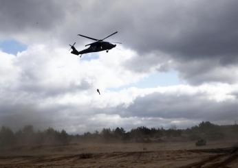 Stati Uniti, schianto tra due elicotteri Black Hawk durante l’addestramento