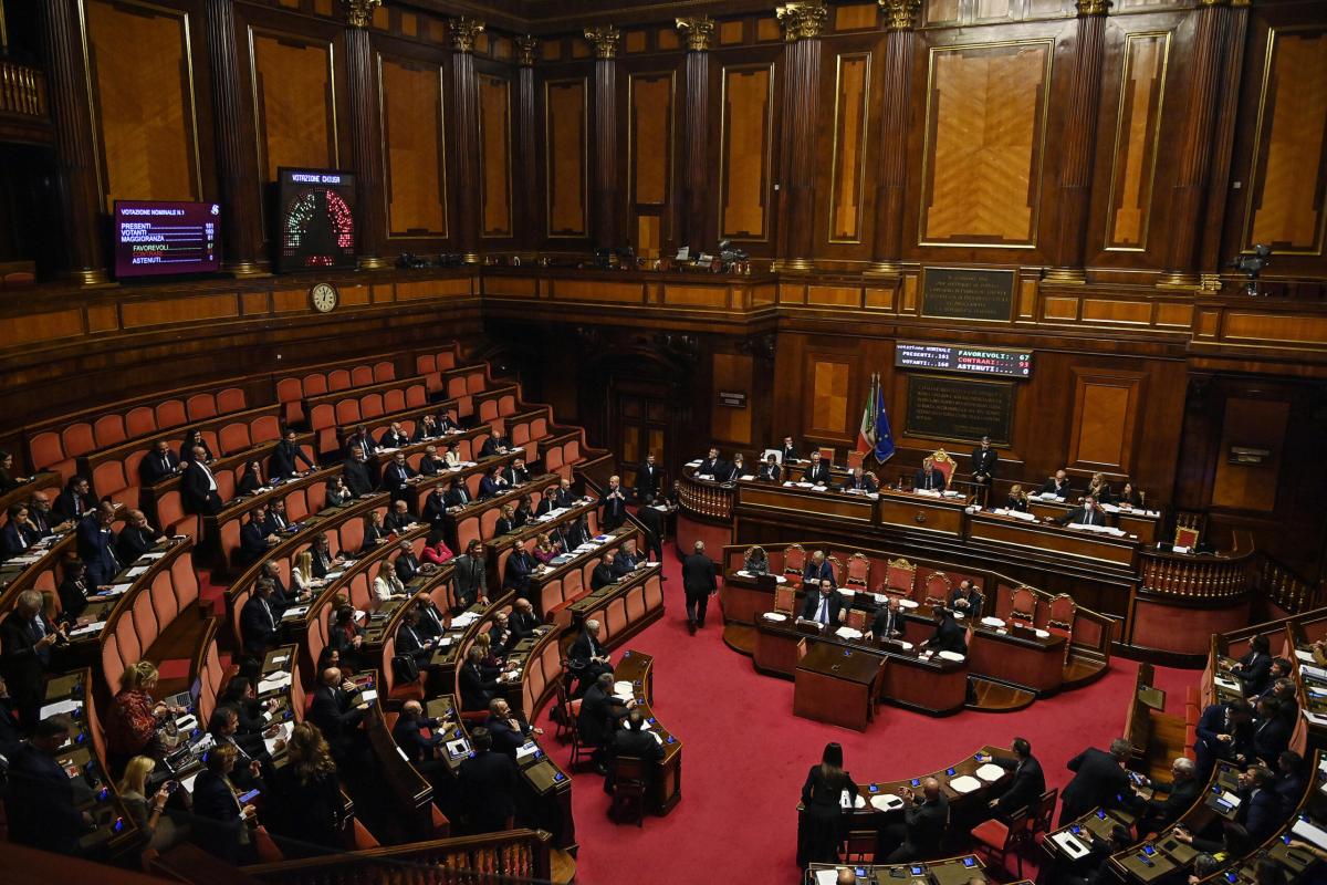 Decreto Migranti, il Senato approva il testo corretto. Ora voto all…