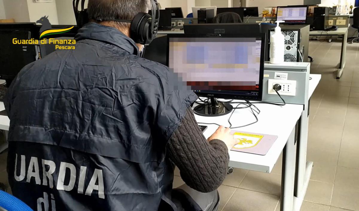 Droga e armi: tra gli arrestati esponenti della mafia foggiana