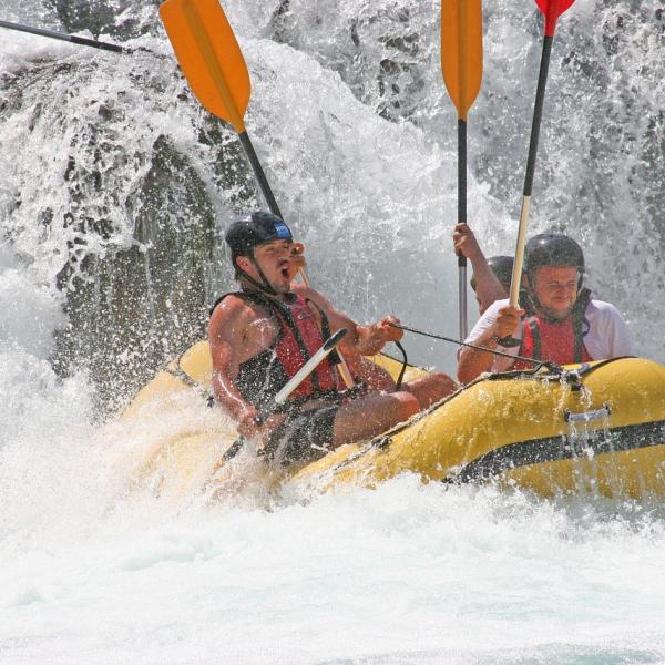 Dove si può fare rafting in Italia: periodo migliore e consigli