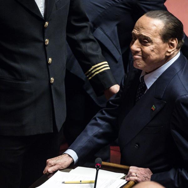 Francobollo per Berlusconi, Paolo Emilio Russo (FI): “Tributo che consegna la vita del Presidente alla grande storia del Paese”