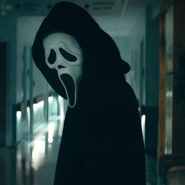 In Scream 7 potrebbe tornare un amatissimo attore, accanto a Neve Cambell