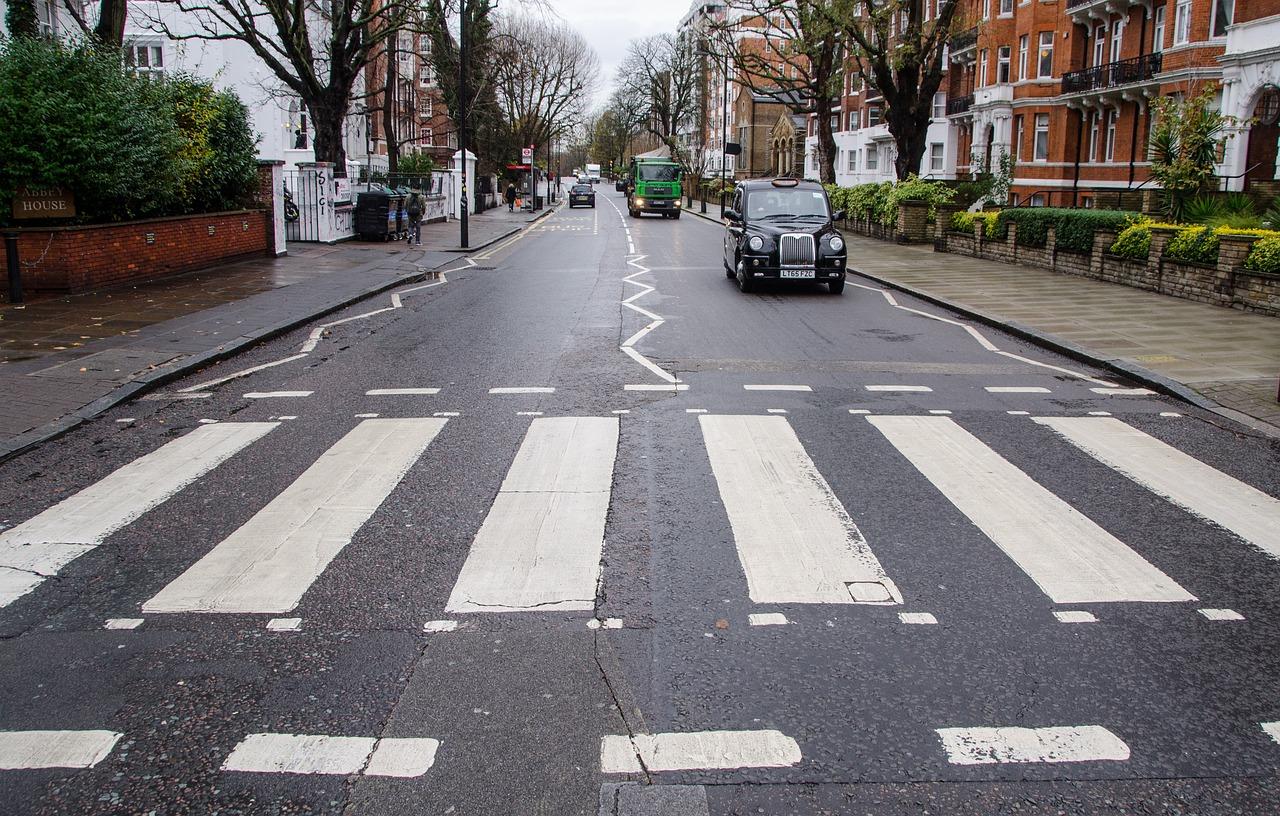 Storia di Abbey Road, l’album dei Beatles con la copertina più famosa che oggi compie 54 anni