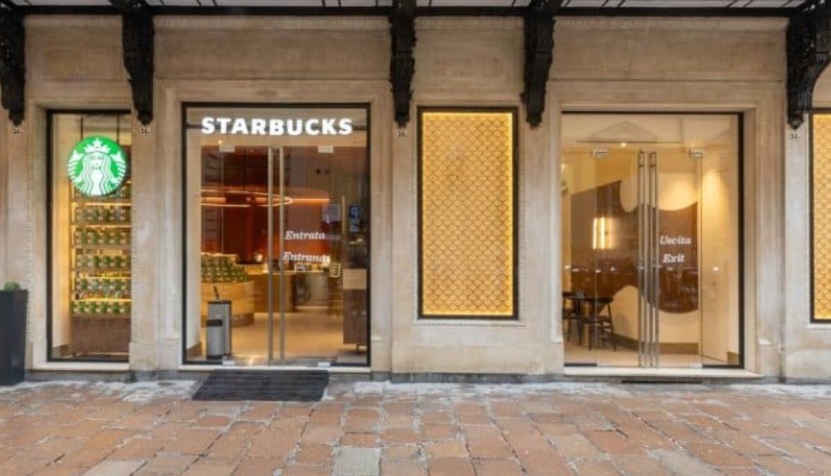 Starbucks Bologna, quando apre? Orari, prezzi, posti a sedere