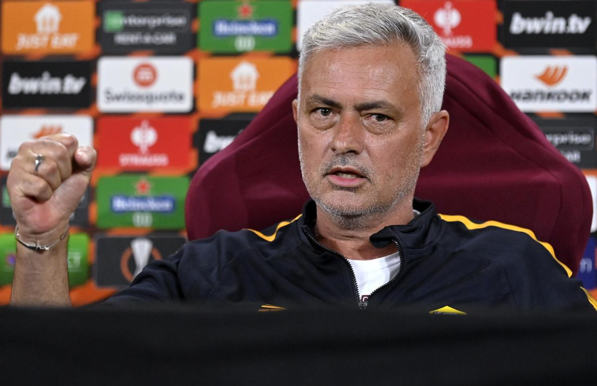 Roma-Siviglia, Mourinho: “Essere qui è una cosa storica”