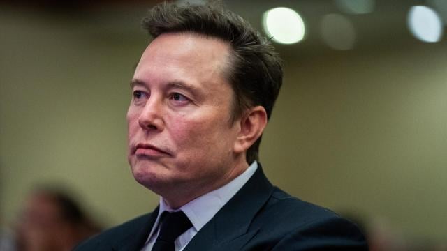 Musk contro MAGA sull’immigrazione: tensioni già prima dell’inizio del mandato Trump