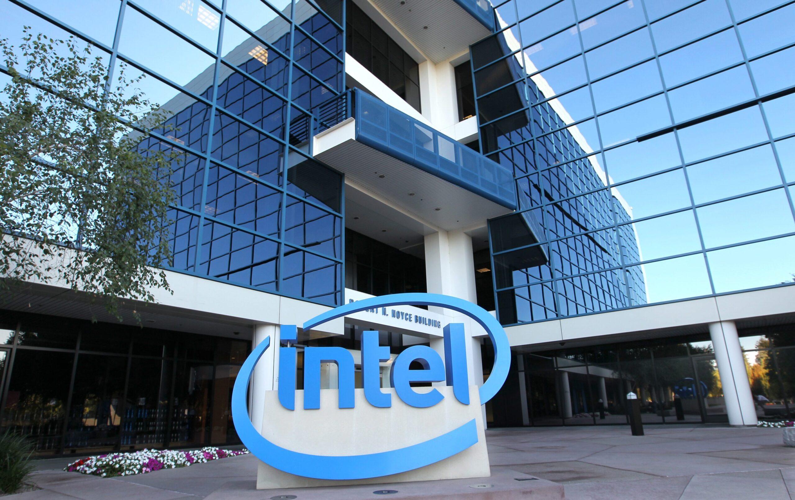 Intel presenta Tunnel Falls: il chip quantistico a 12 qubit per l’innovazione