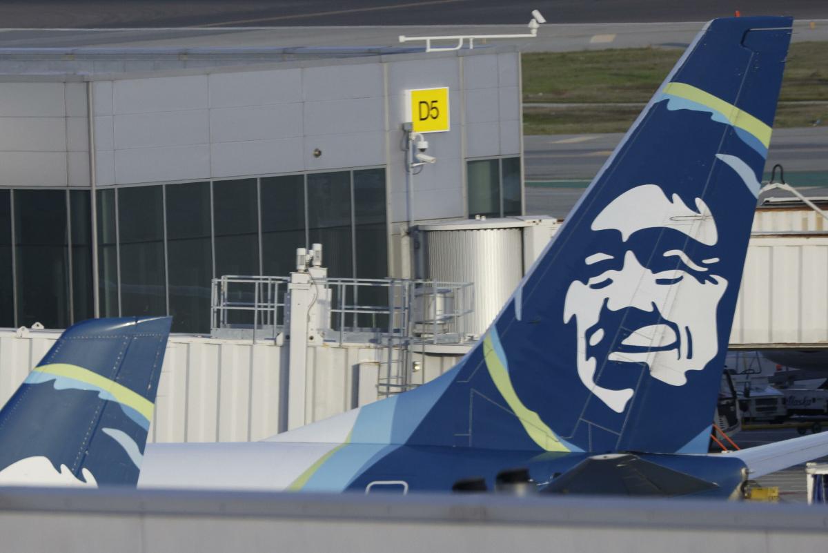 Incidente del portellone dell’Alaska Airlines, problemi anche per i Boeing della United: bulloni allentati