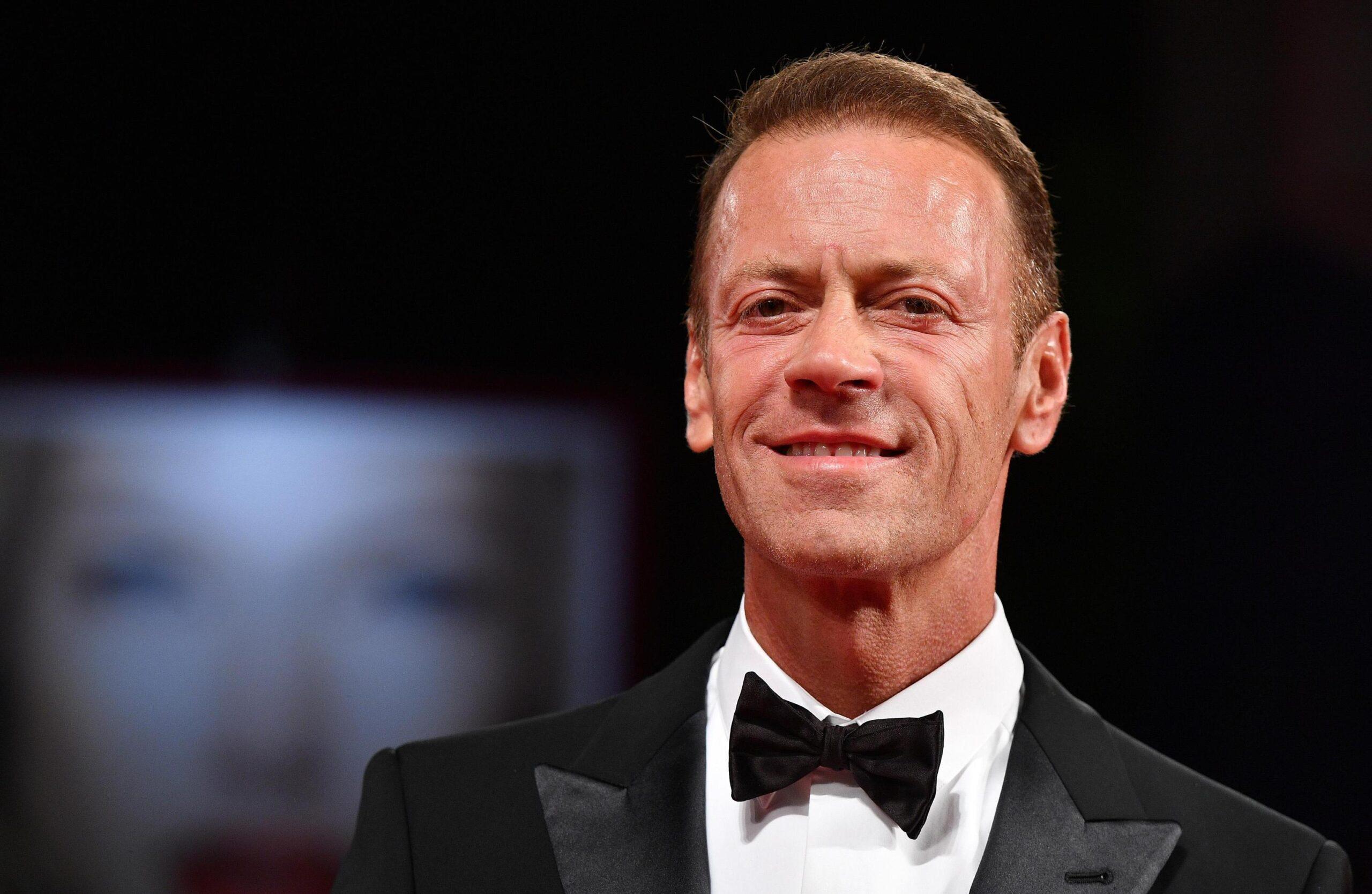 Rocco Siffredi contro Fedez: “Un sinistroide arricchito che va a sbafo ovunque”