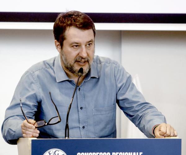 Sì al nucleare, Vannacci e appello per nuove elezioni in Sardegna: diretta social di Salvini per l’Epifania