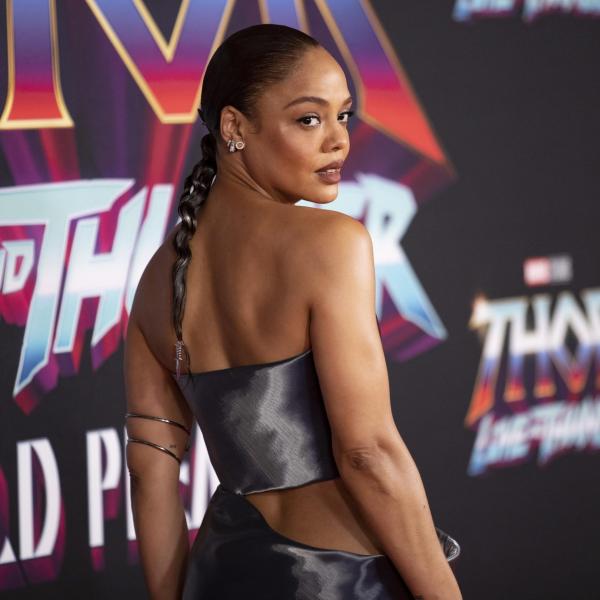 Tessa Thompson, star di Thor, riflette su diritti LGBTQI e inclusività a Hollywood